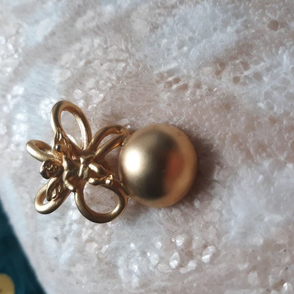 Vintage Angel Earrings - Picture 3 of 5